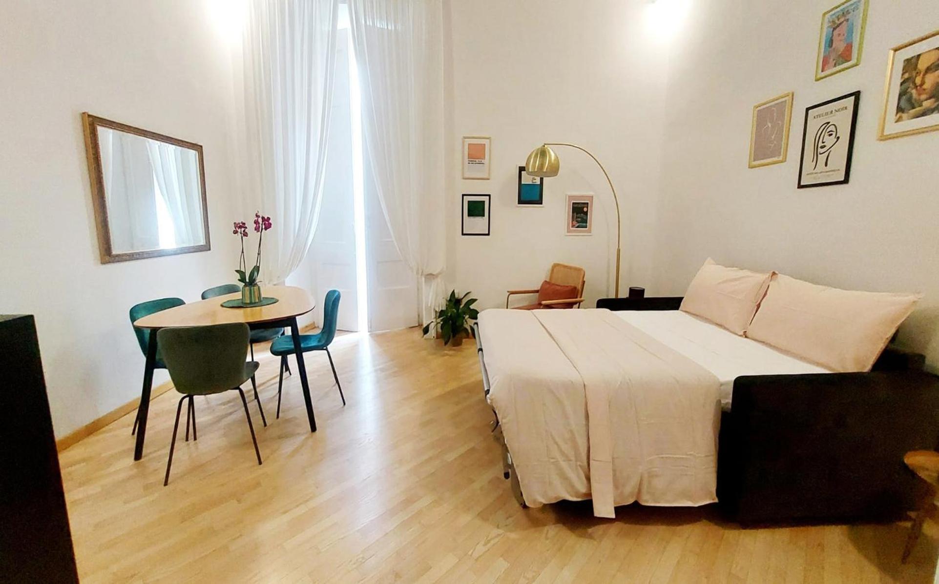 Maison In Centro Napoli
